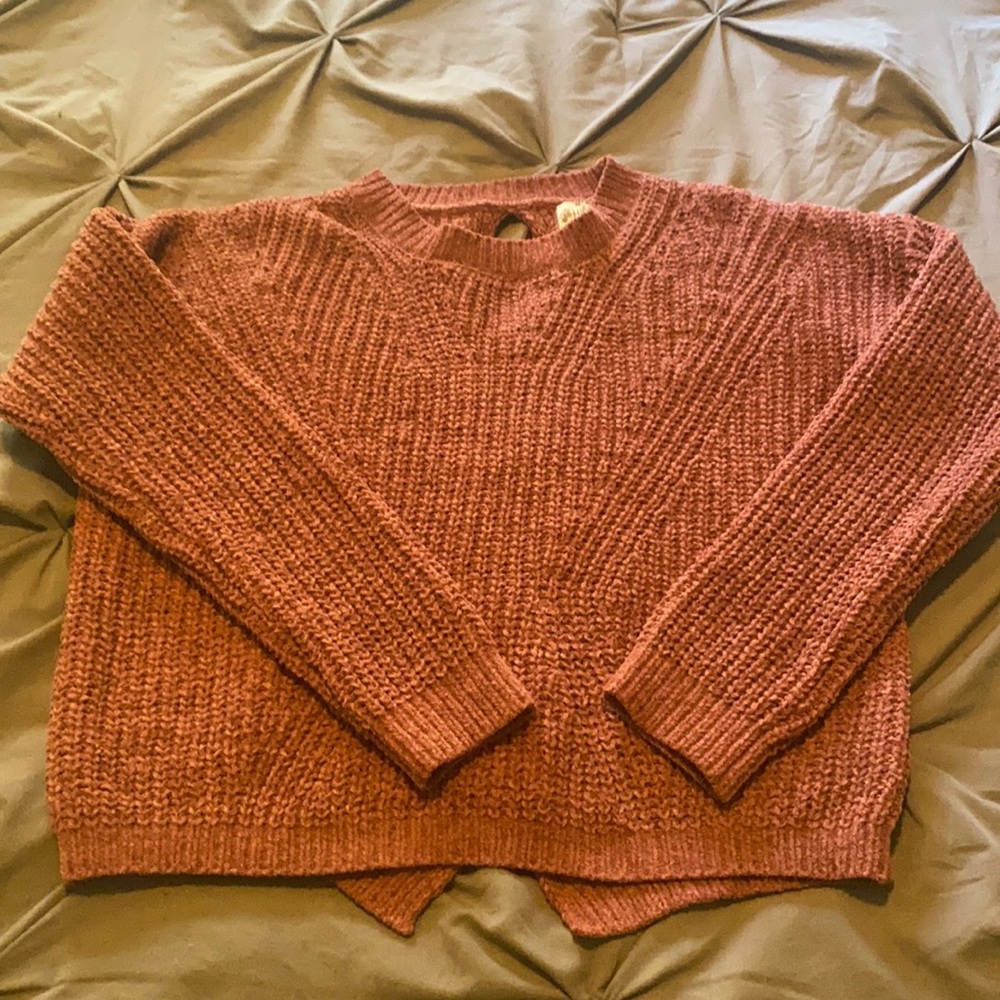 Women’s sweater, smoke free home, like new and very soft